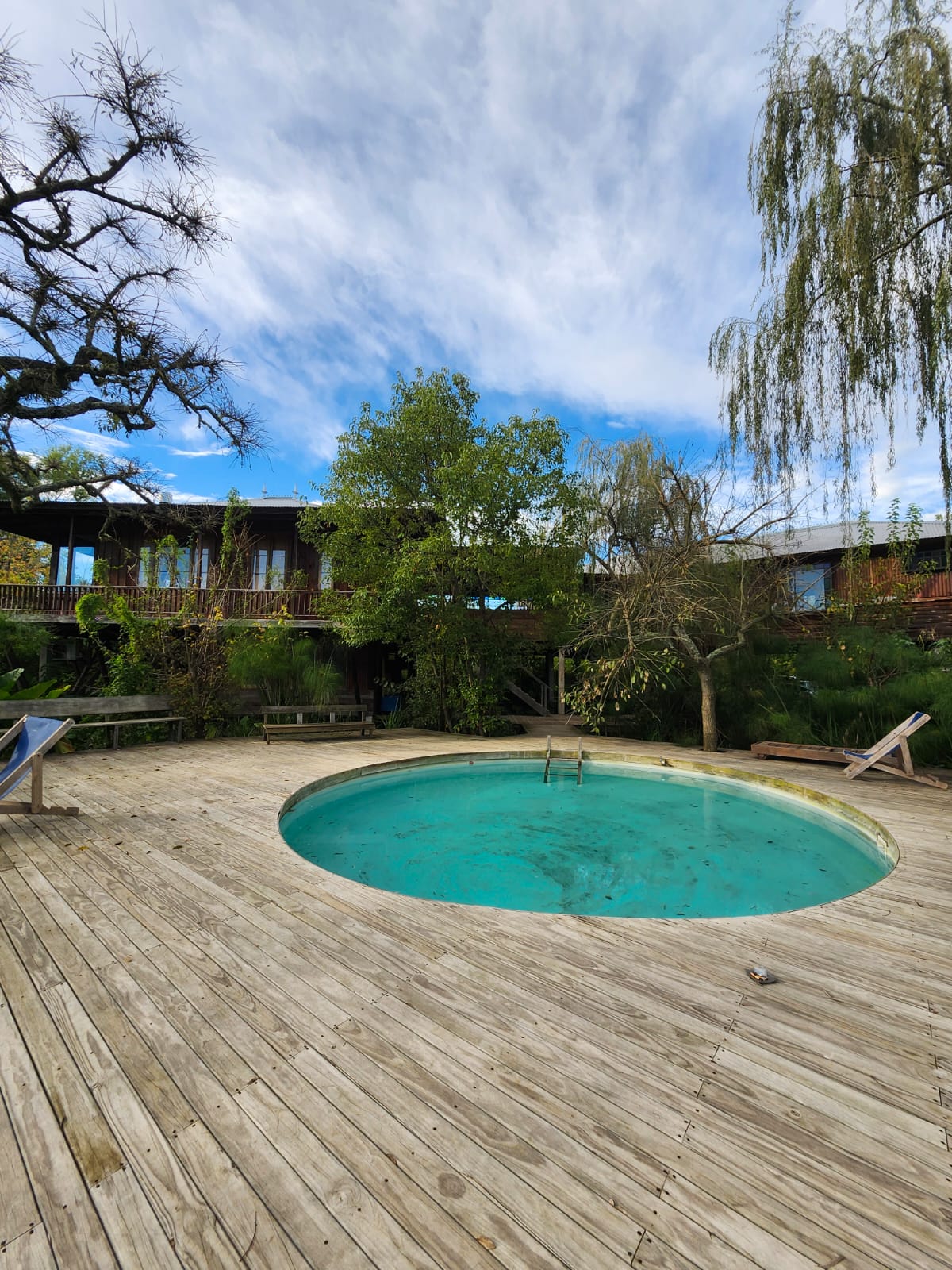 Casarbol Ceibos — pileta y deck exterior