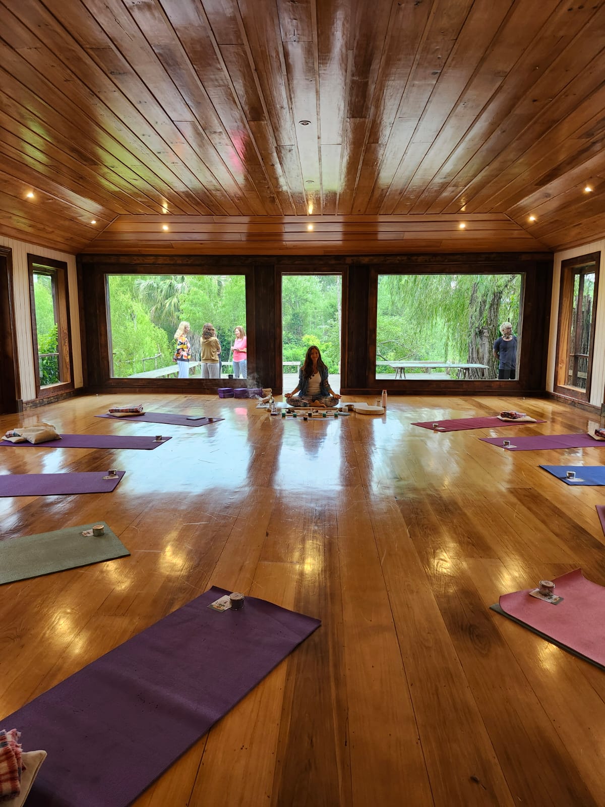 Clase de yoga en el Estudio de Casarbol